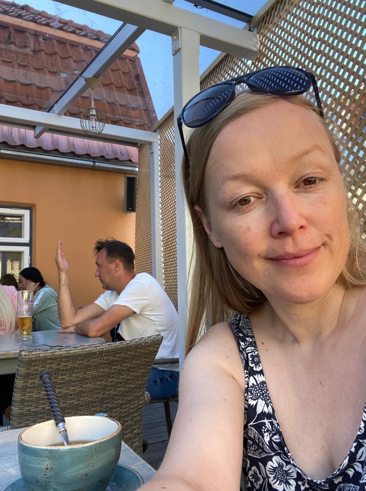 7FA9AE07-5954-44B3-A789-83BF05AE87F0